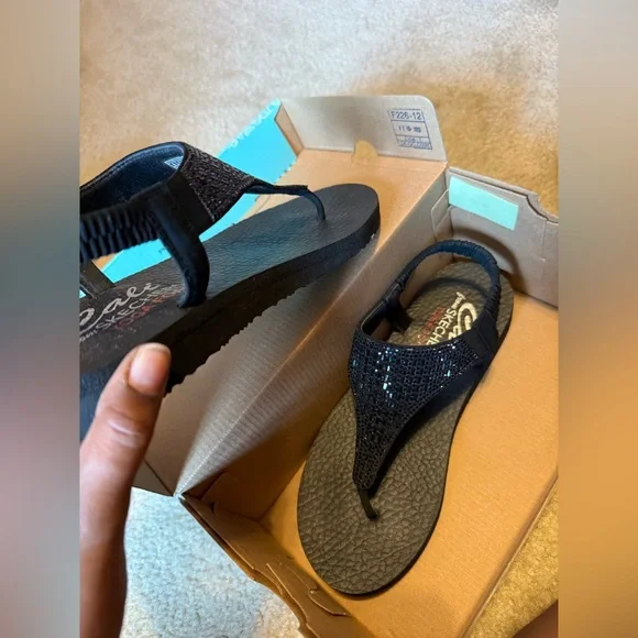 Skechers Vegan Black Sandals - Picture 8 of 9